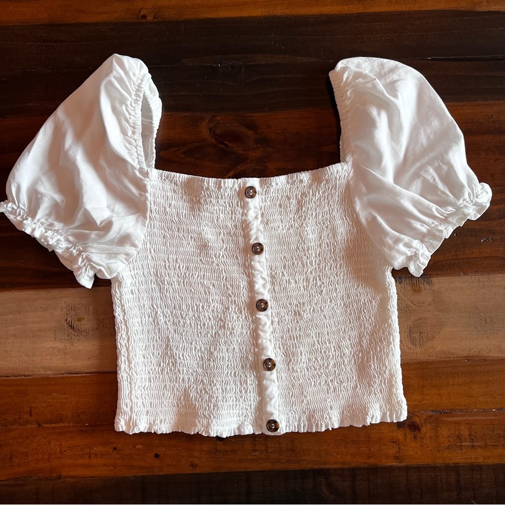 Women’s love tree white crop top blouse medium